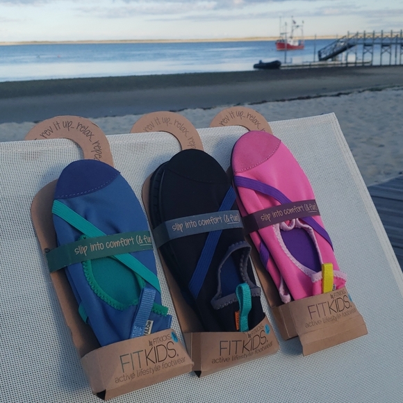 Fit Kids Swim Shoes - Picture 11 of 12